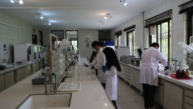 تصویر کسب گواهی نامه ۱۷۰۲۵ در ۵ آزمایشگاه میکروبی استان اصفهان