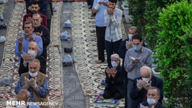 تصویر برگزاری نماز عید فطر در فضای باز محوطه مصلی امام خمینی (ره) تبریز