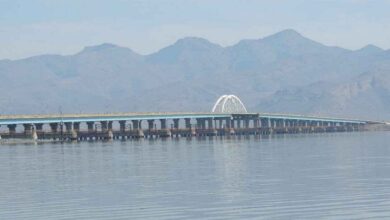 تصویر پل میانگذر دریاچه ارومیه سیستمی می‌شود