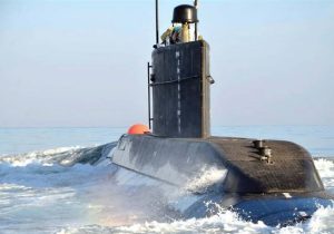 تصویر هشدار نیروی دریایی ارتش به زیردریایی هسته‌ای آمریکا در تنگه هرمز