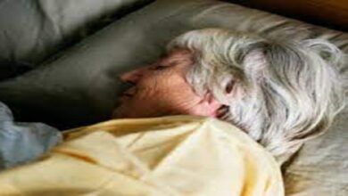 تصویر خواب زیاد سالمندان چه دلایل و خطراتی دارد؟