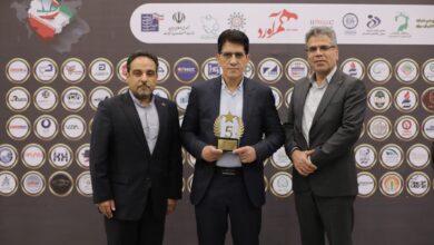 تصویر مدیرعامل هلدینگ پتروپالایش اصفهان چهره نامی سال صنعت معدن و اقتصاد کشور شد
