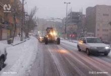 تصویر آماده‌باش کامل نیروهای خدمات‌شهری تبریز برای مدیریت ترافیکی بارش‌های احتمالی برف و باران