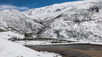 تصویر بارش برف و باران در ارتفاعات/ از کوهنوردی بپرهیزید